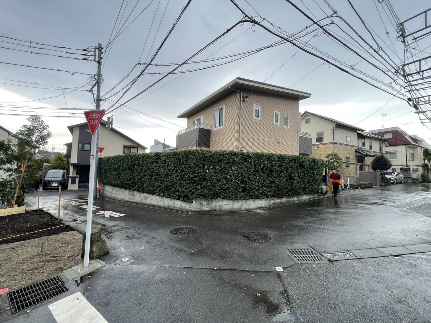 横浜市港南区 角地の生垣・庭まわりの整理 施工後